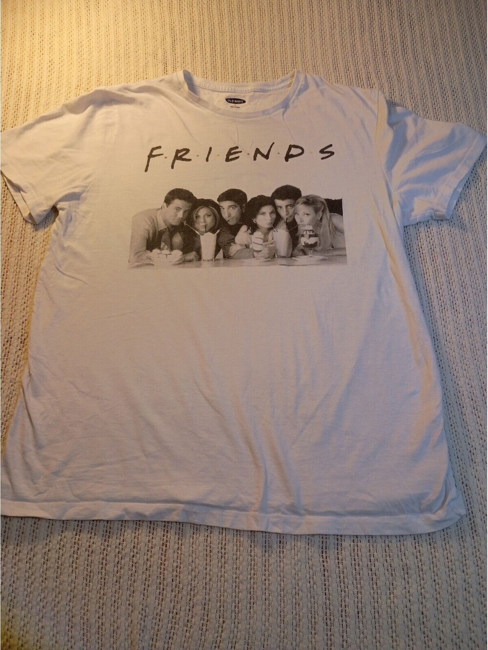 Old Navy Large White Friends TV Show Graphic T-Shirt